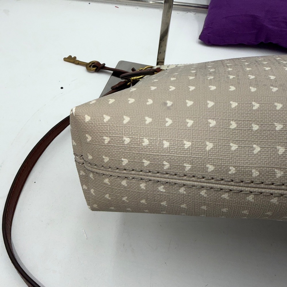 Fossil Crossbody Bag Heart Print Coated Canvas Cream Taupe Leather Trim ZB7268 - Picture 13 of 13